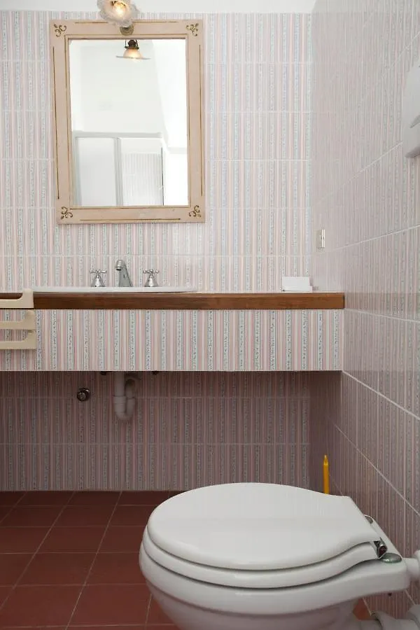 Italian Experience-Casa Lavanda Gambassi Terme 0*,